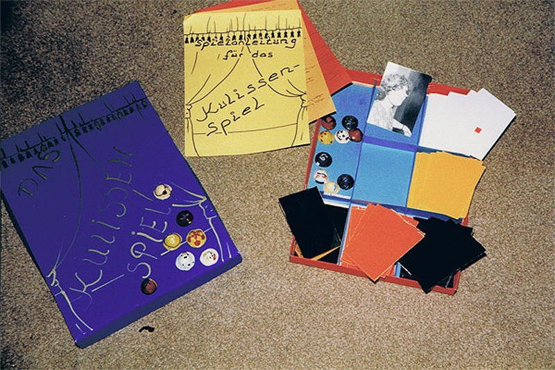 1986-12-Das-Kulissen-Spiel-Fimo-Spielfiguren-Ereigniskarten-Anleitung-60x60cm