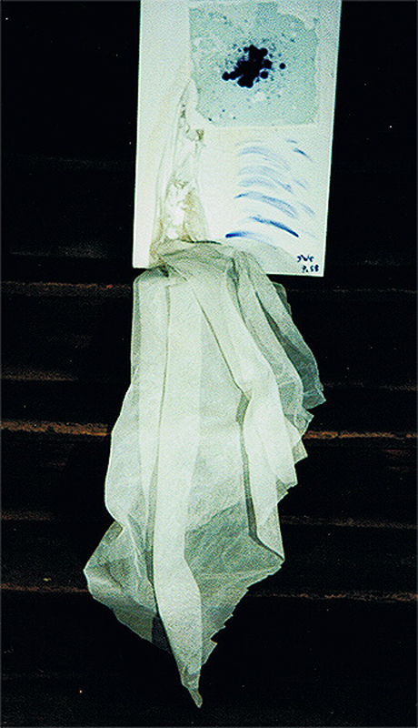 1988-07-Ohne-Titel-Glas-Stoff-Dispersion-auf-Malkarton-38x53cm-und-Schleier