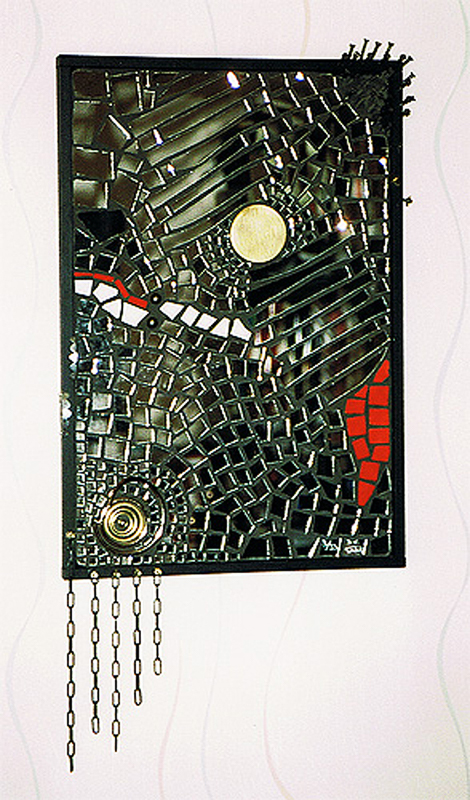 1993-03-Techno-Metallica-Spiegel-Keramit-Metallteile-und-Ketten-auf-Holz-30x50cm